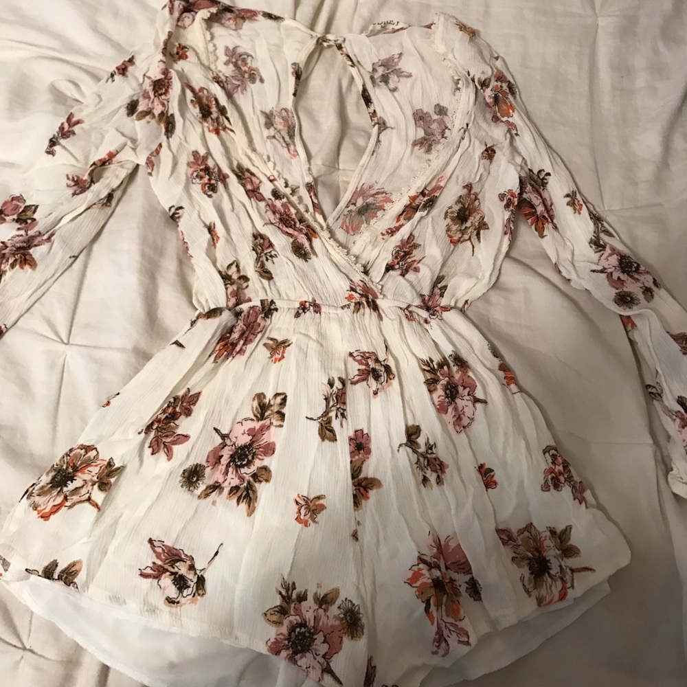Audrey 3+1 romper.