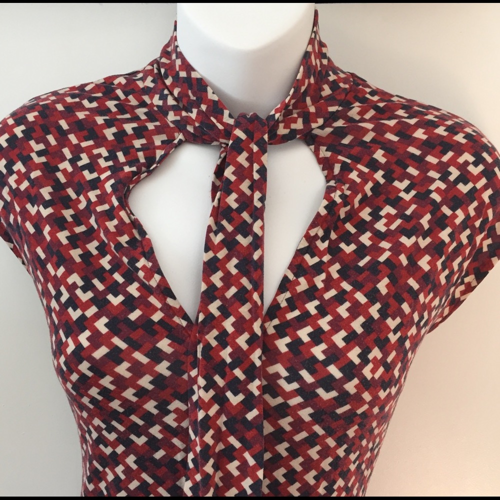 FREE with purchase of $10 or more NY&C top - Picture 2 of 5