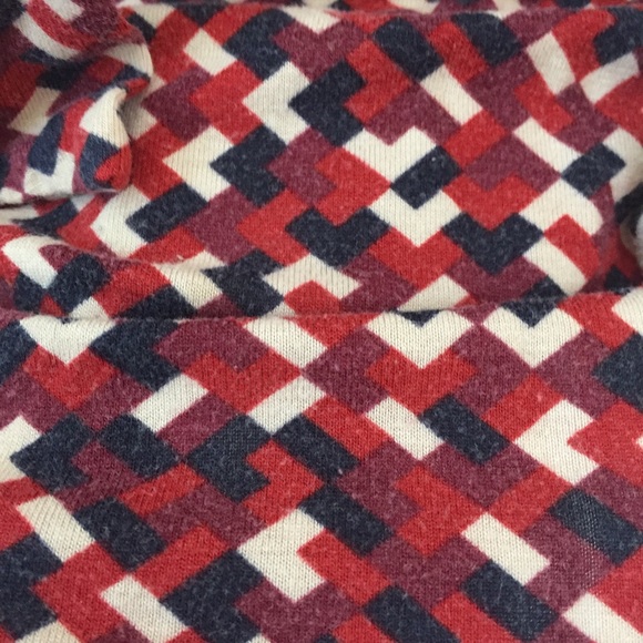 FREE with purchase of $10 or more NY&C top - Picture 4 of 5