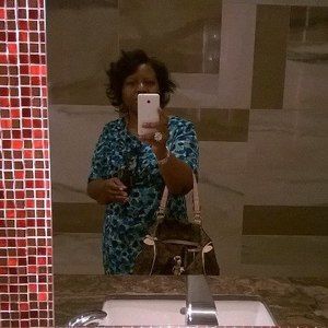 Meet your Posher, Alma