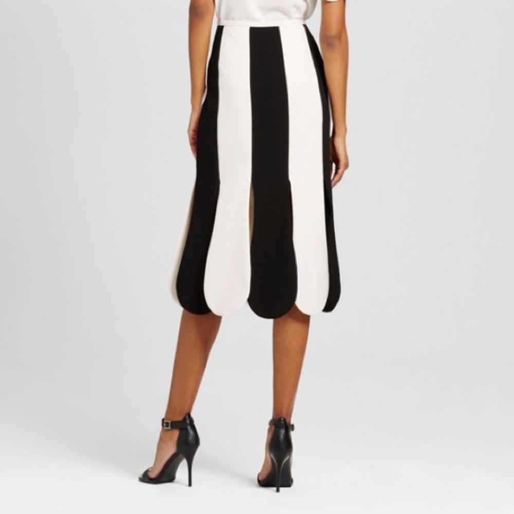 Victoria Beckham x Target Scallop Skirt SZ 6 - Picture 5 of 6