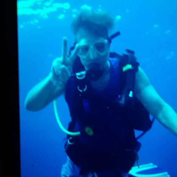 Meet your Posher, Curtis - Picture 1 of 1