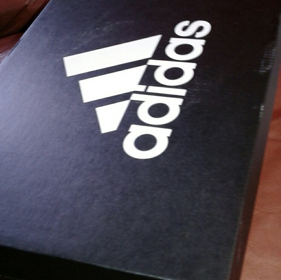 Adidas shoes soccer indoor new