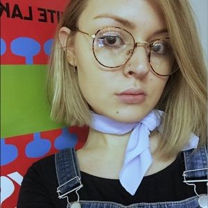 Meet your Posher, Alexandra