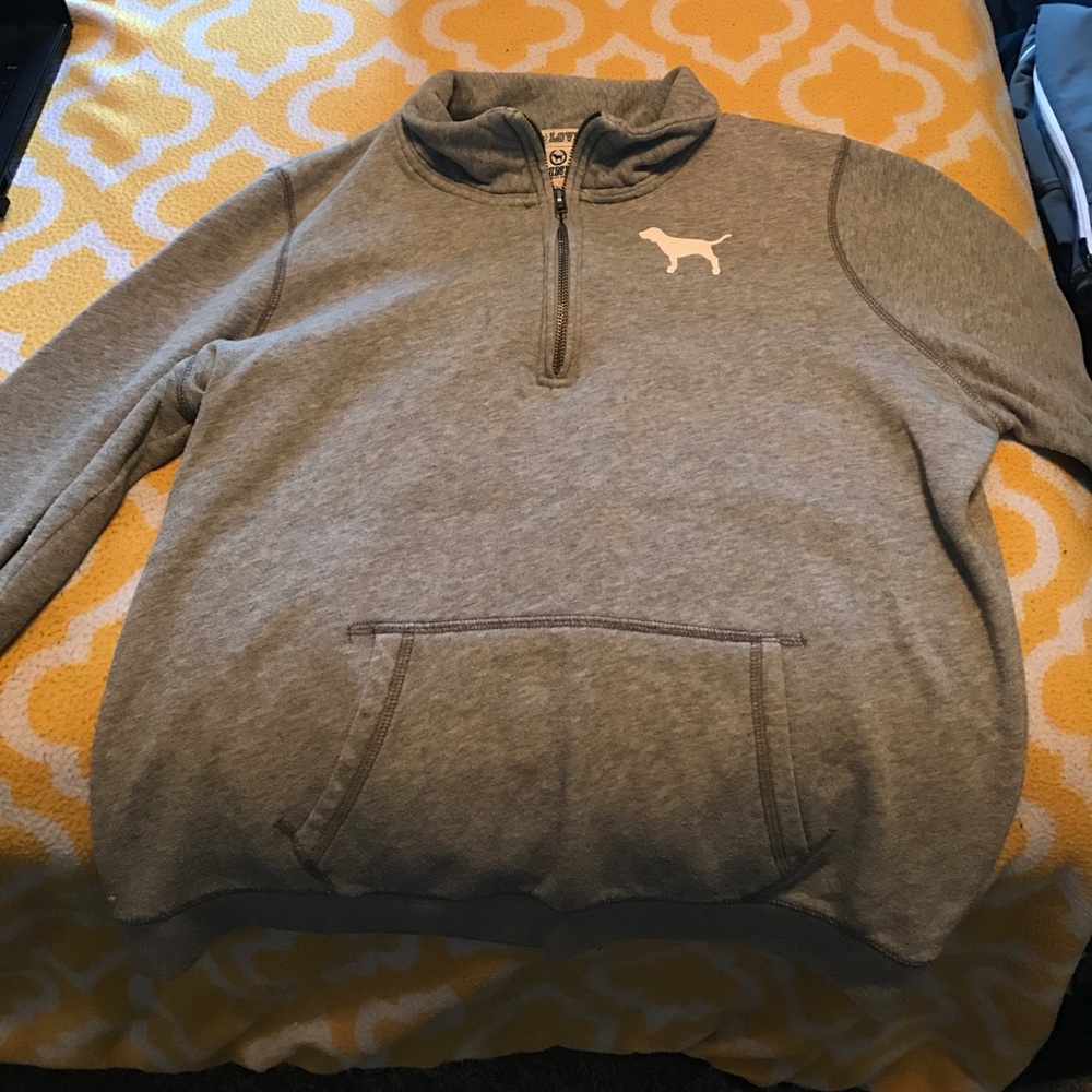 VS pink size medium gray half zip