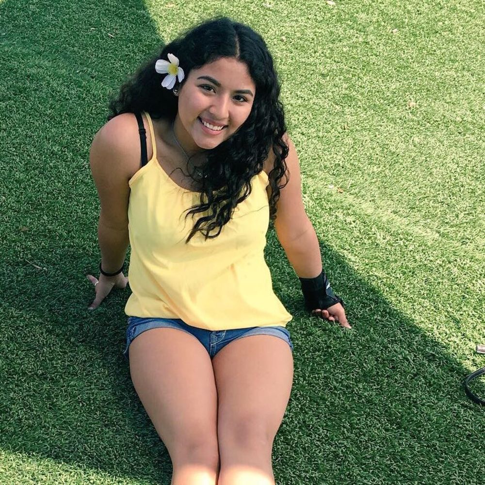 Meet your Posher, Abigail