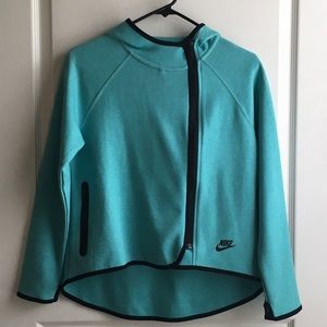 Youth Nike Tech Fleece Cape