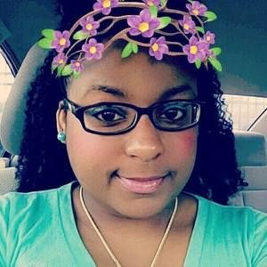 Meet your Posher, Nina