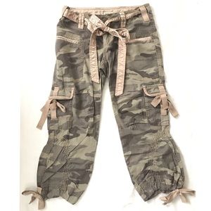 Capri Camouflage Cargo Pants