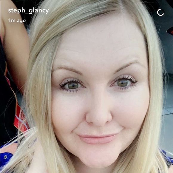 Meet your Posher, Stephanie - Picture 1 of 1