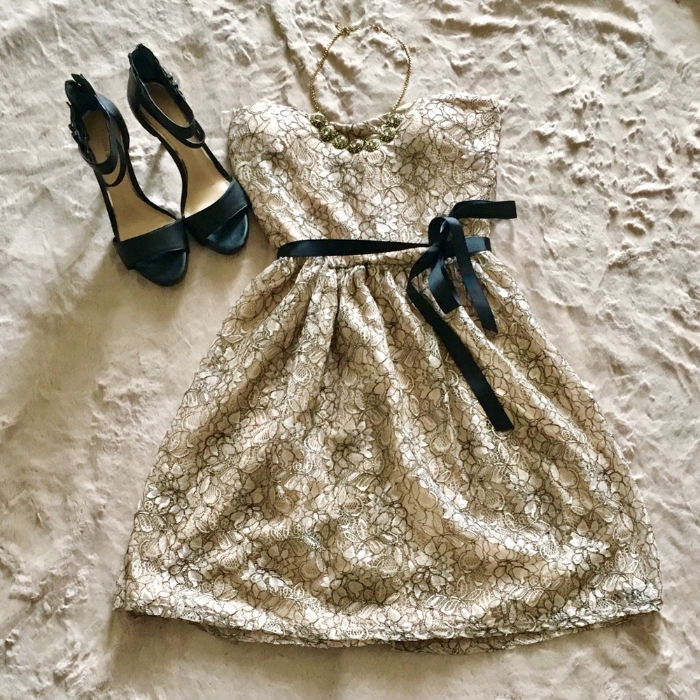 Modcloth gold and black strapless dress
