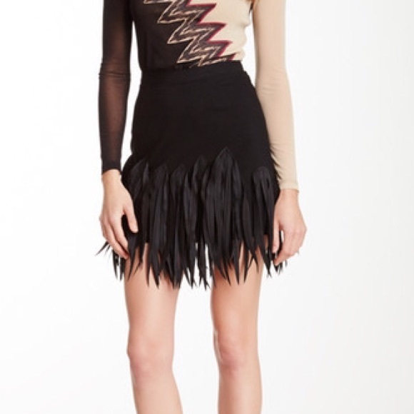 VIVIENNE TAM MINI SKIRT - Picture 1 of 4