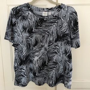 Short sleeve black and grey top