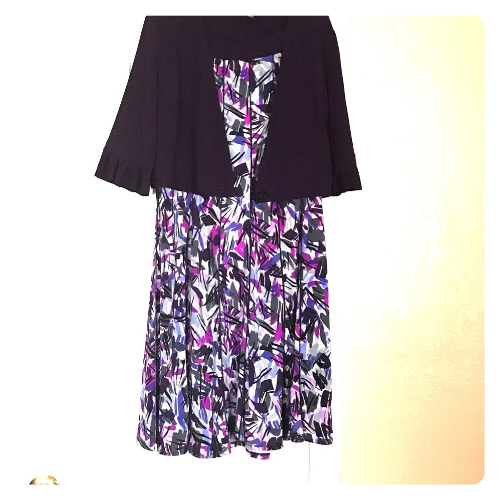 Sleeveless dress with short jacket