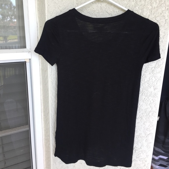 Madewell Black Tee - Picture 2 of 4