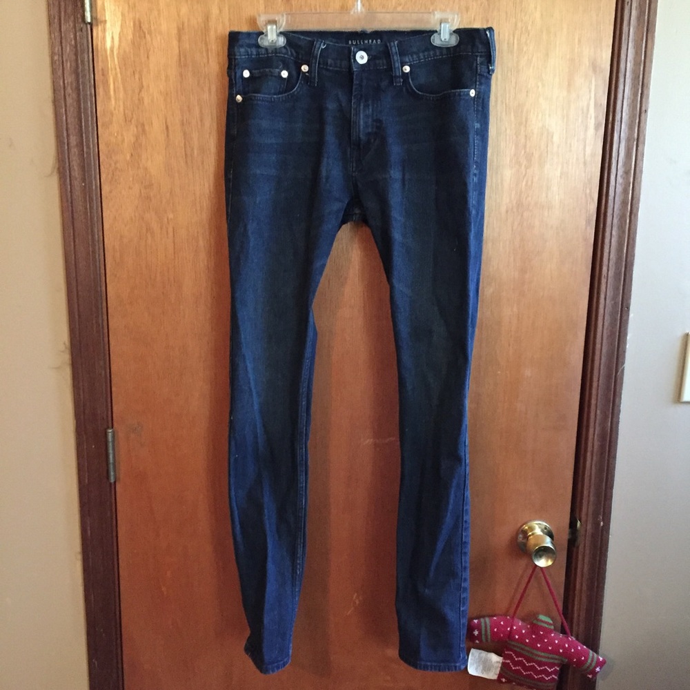 Bullhead denim skinny jeans.