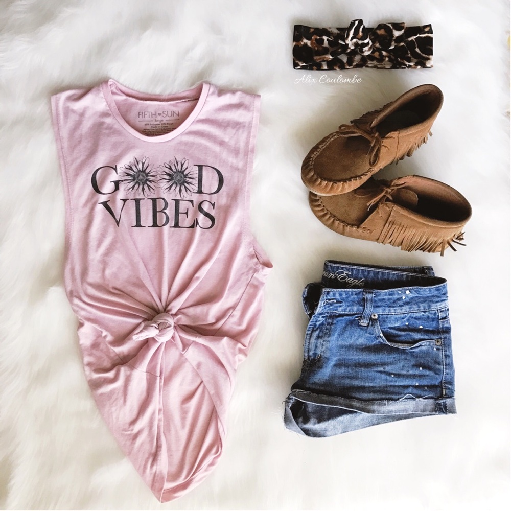 Graphic tank