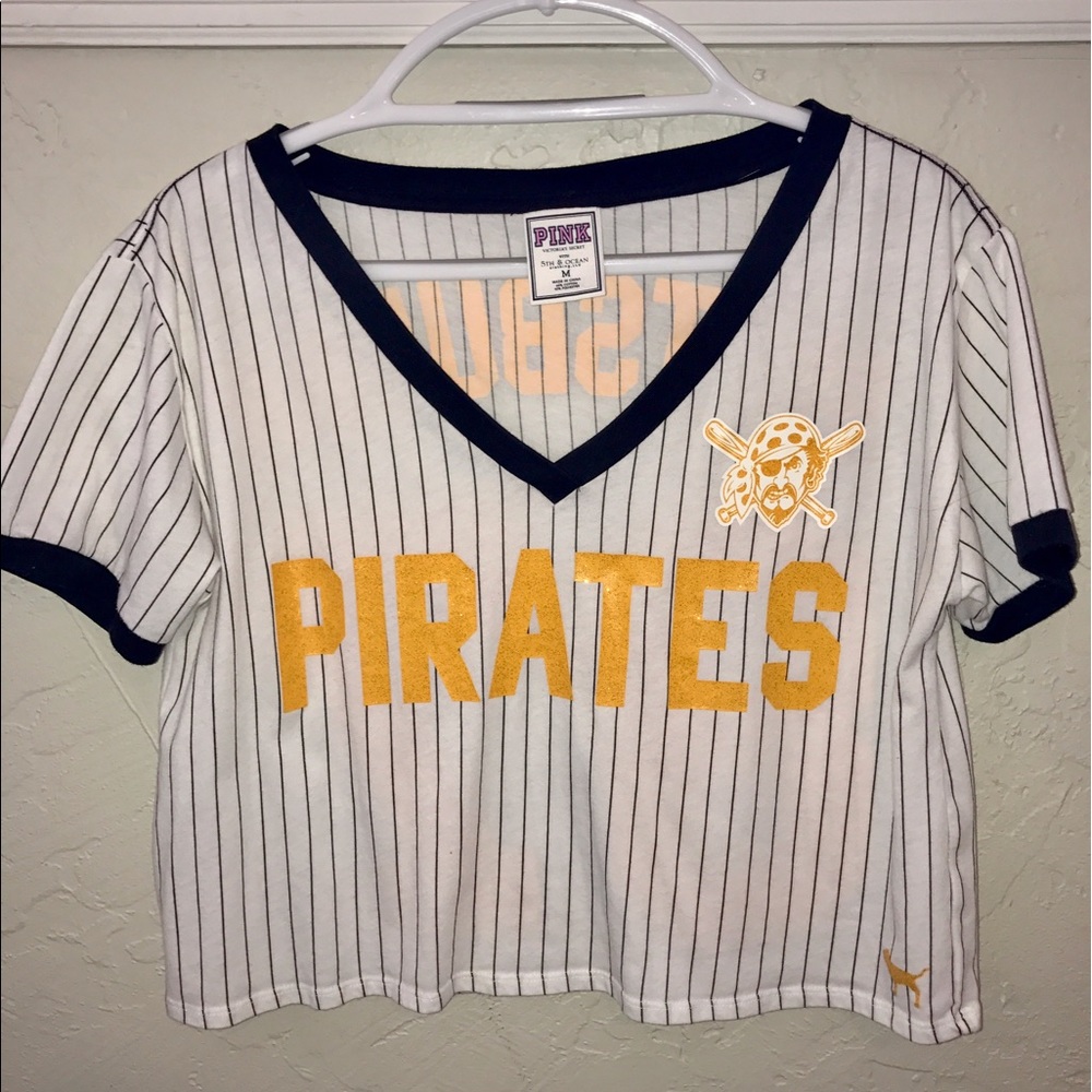 Pirates crop shirt