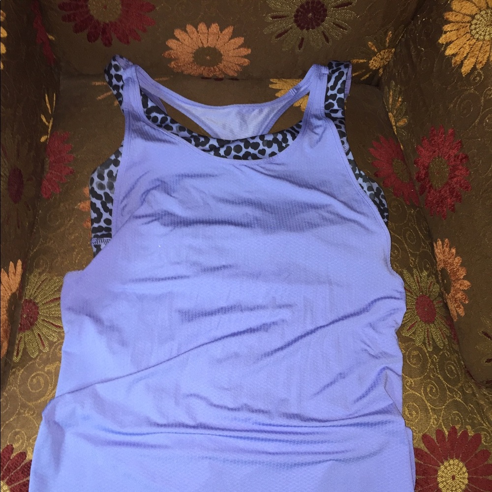 Lululemon build in bra top