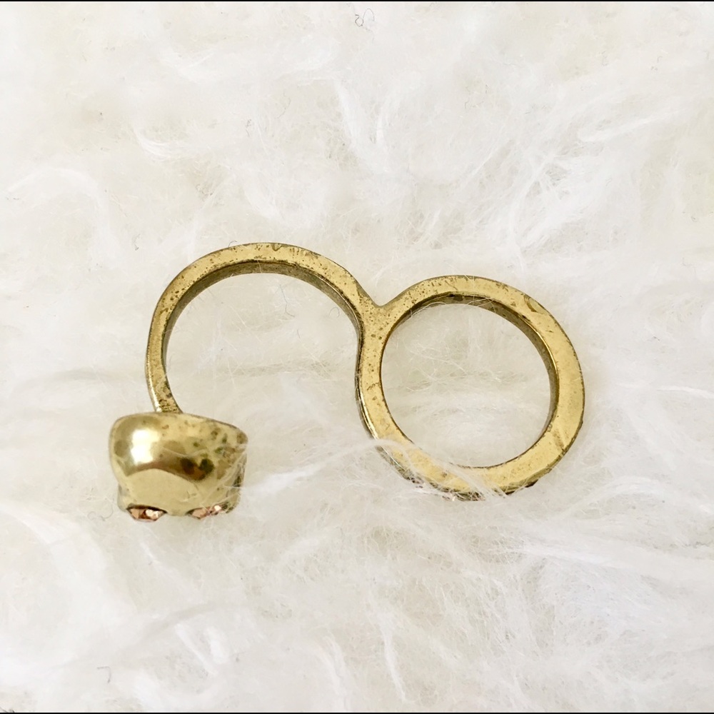 Double-Finger Skull Ring - Picture 2 of 3
