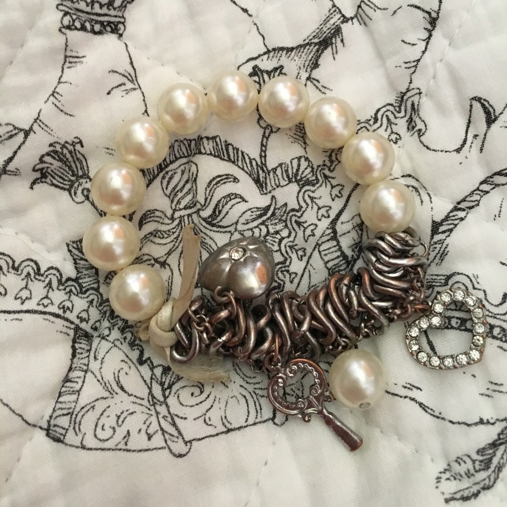 Bracelet