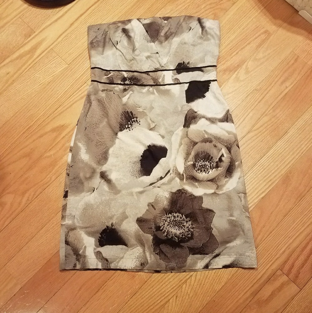 Strapless dress