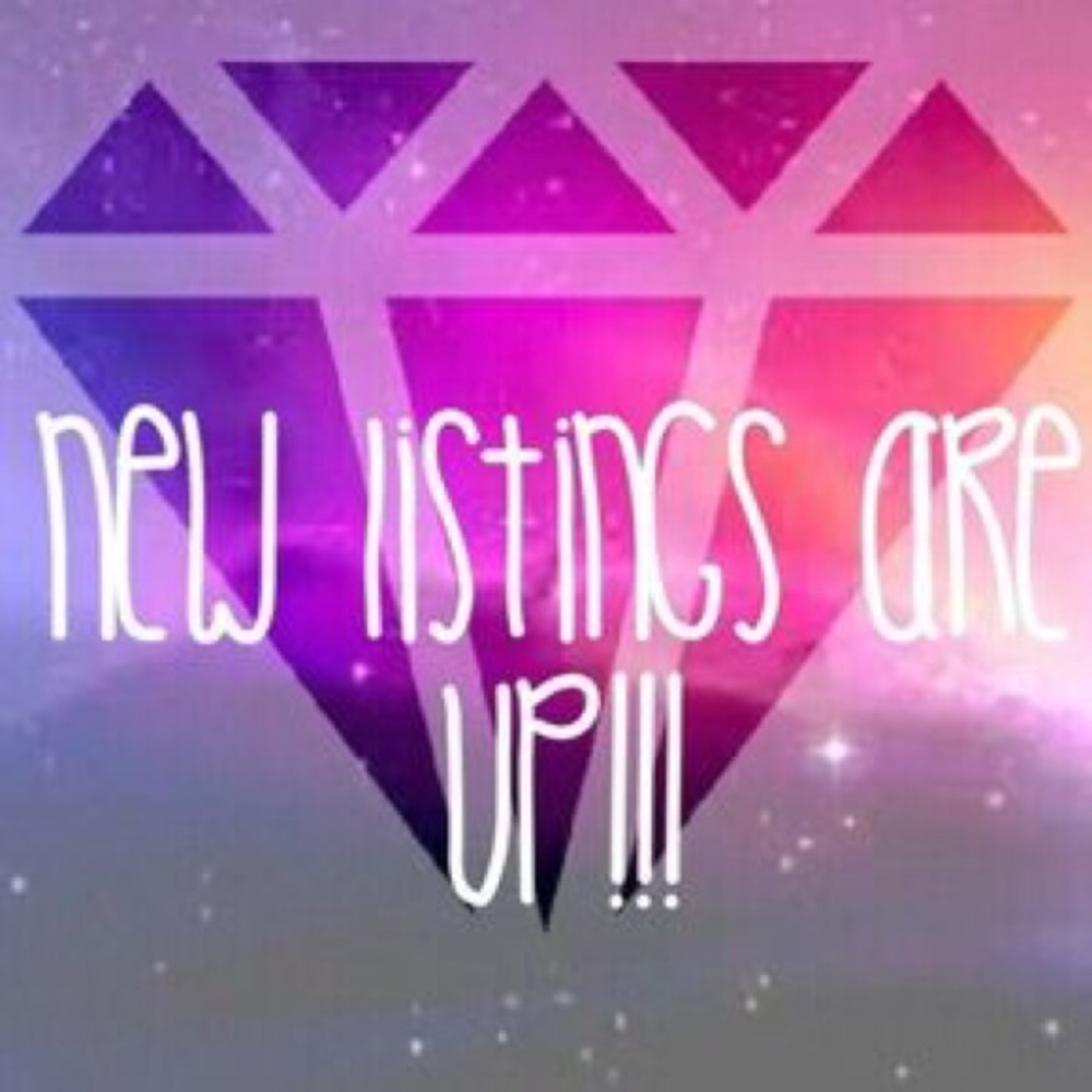 New Listings 👚👖🦄🌺