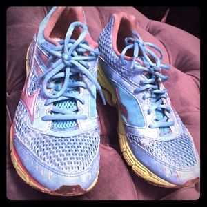 Mizuno running shoes