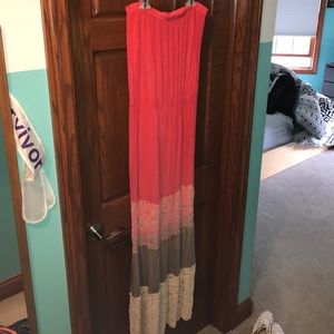 UMGEE STRAPLESS DRESS