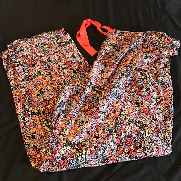 Other - Floral pants