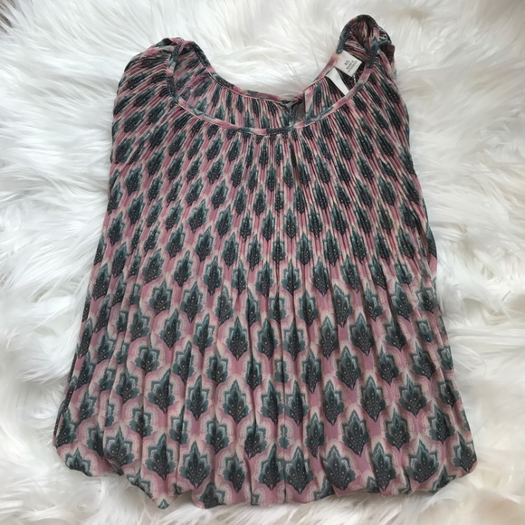 LC Lauren Conrad Tops - Lauren Conrad Cold shoulder top