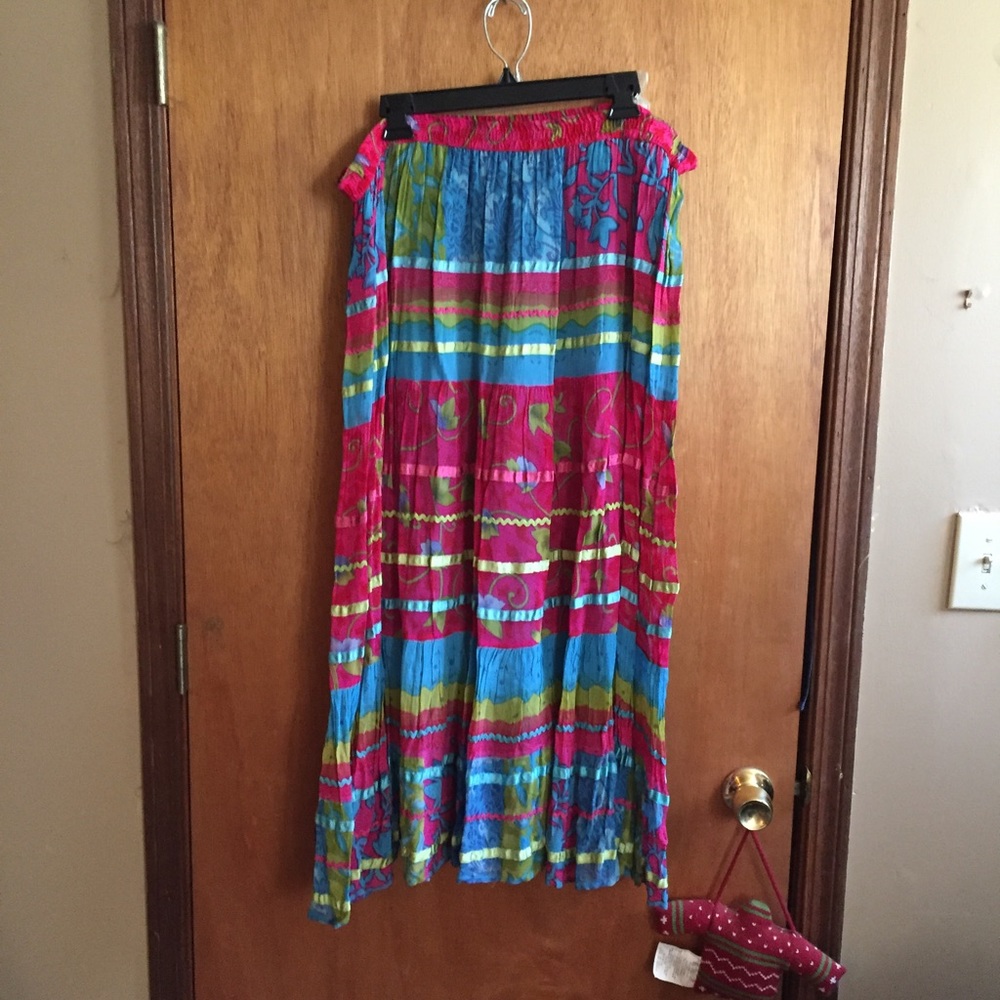 Long, bright skirt!