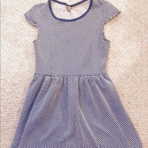 Adorable navy blue and white dress!