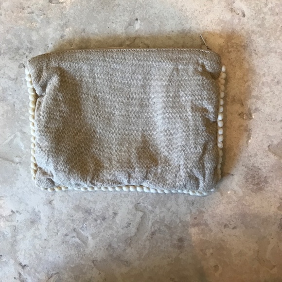 Like new zipped pouch - Picture 2 of 5