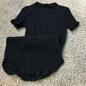 Black ribbed bodycon dress