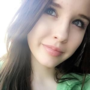 Meet your Posher, Izzy