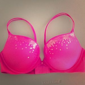 Victoria Secret 34D 'very sexy push-up' hot pink
