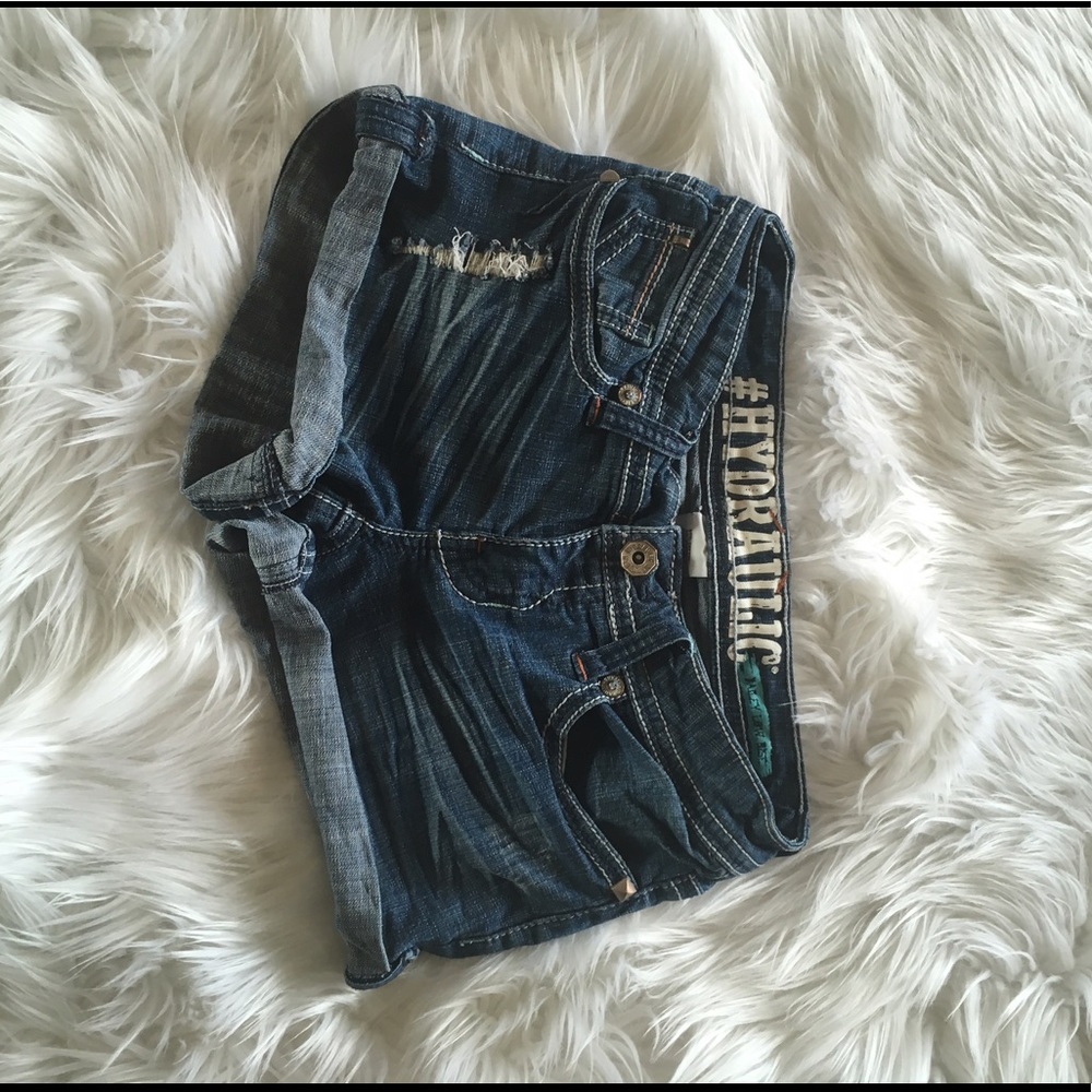 End of summer sale!Shorts w detail on pockets