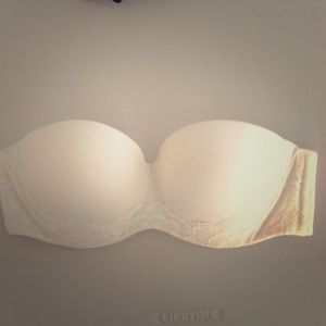 Victoria Secret 34D 'body by victoria' lined white