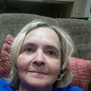Meet your Posher, Carolyn