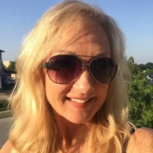 Meet your Posher, Johnette