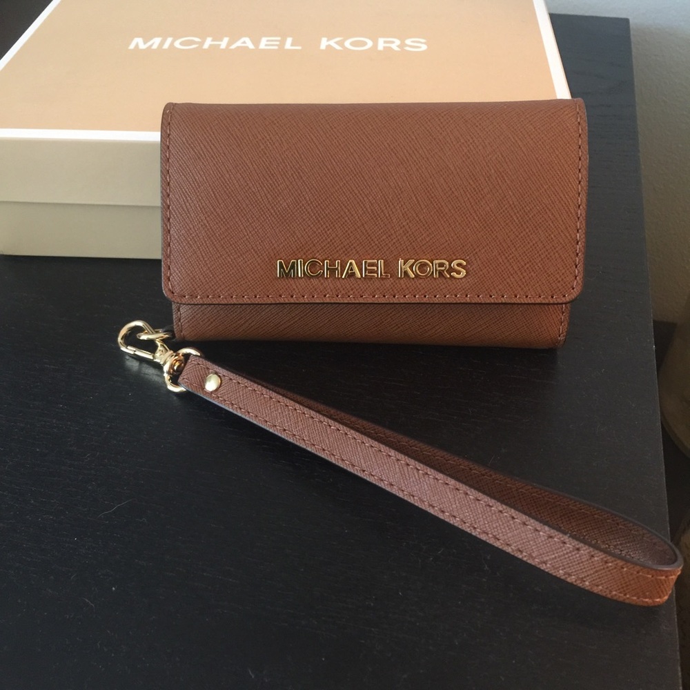 MK Micheal Kors iPhone wristlet