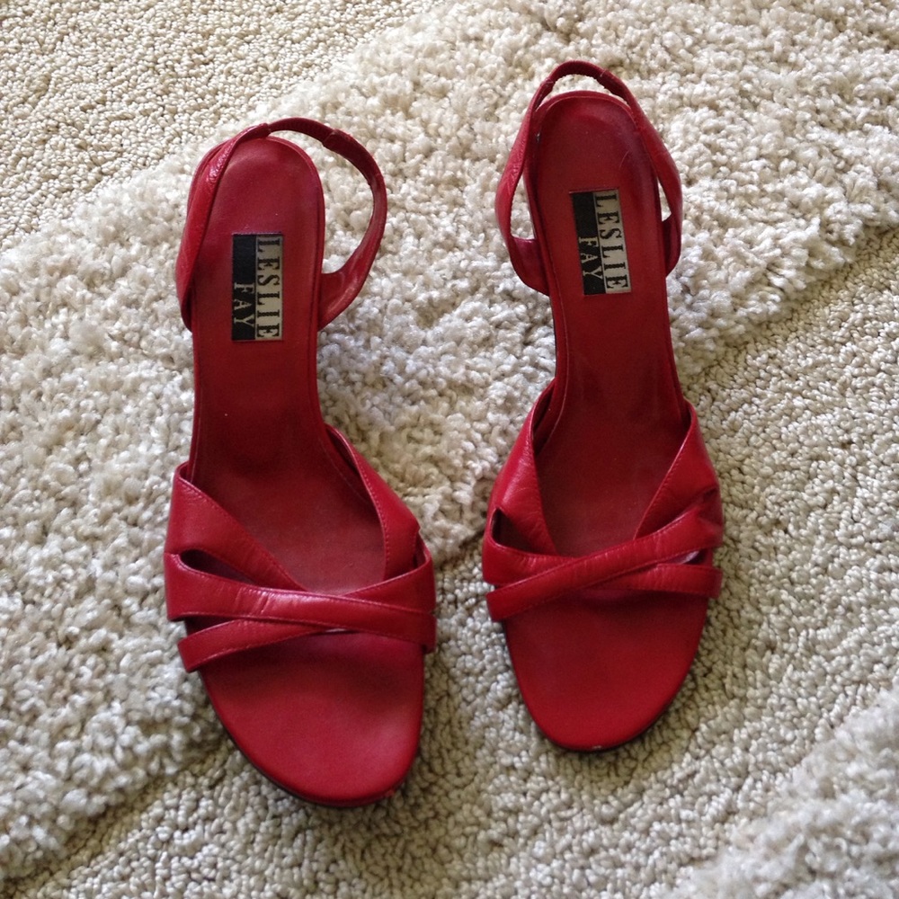 Leslie Fay, red heels. Size 7, like new.