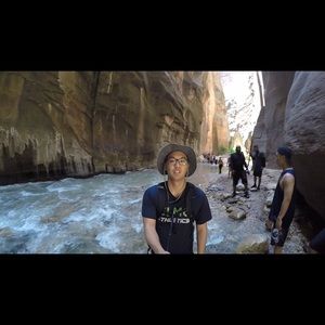 Meet your Posher, Alex