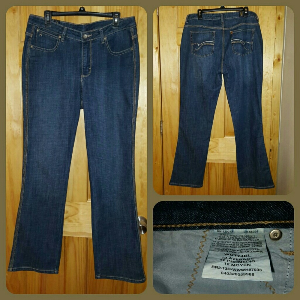NWOT Aura by Wrangler Jeans