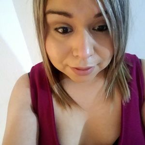 Meet your Posher, Vanessa