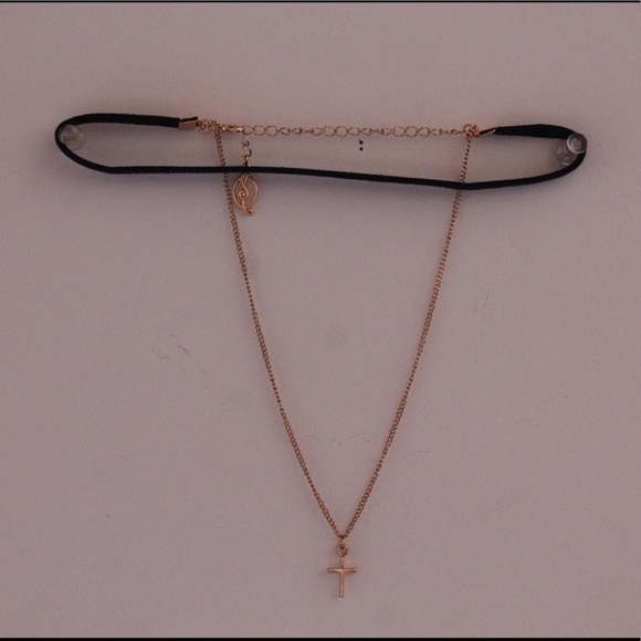 Velvet/chain Chocker - Picture 2 of 3