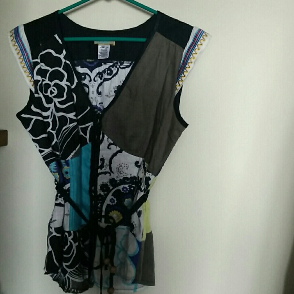 Dept. Femine, short sleeve top
