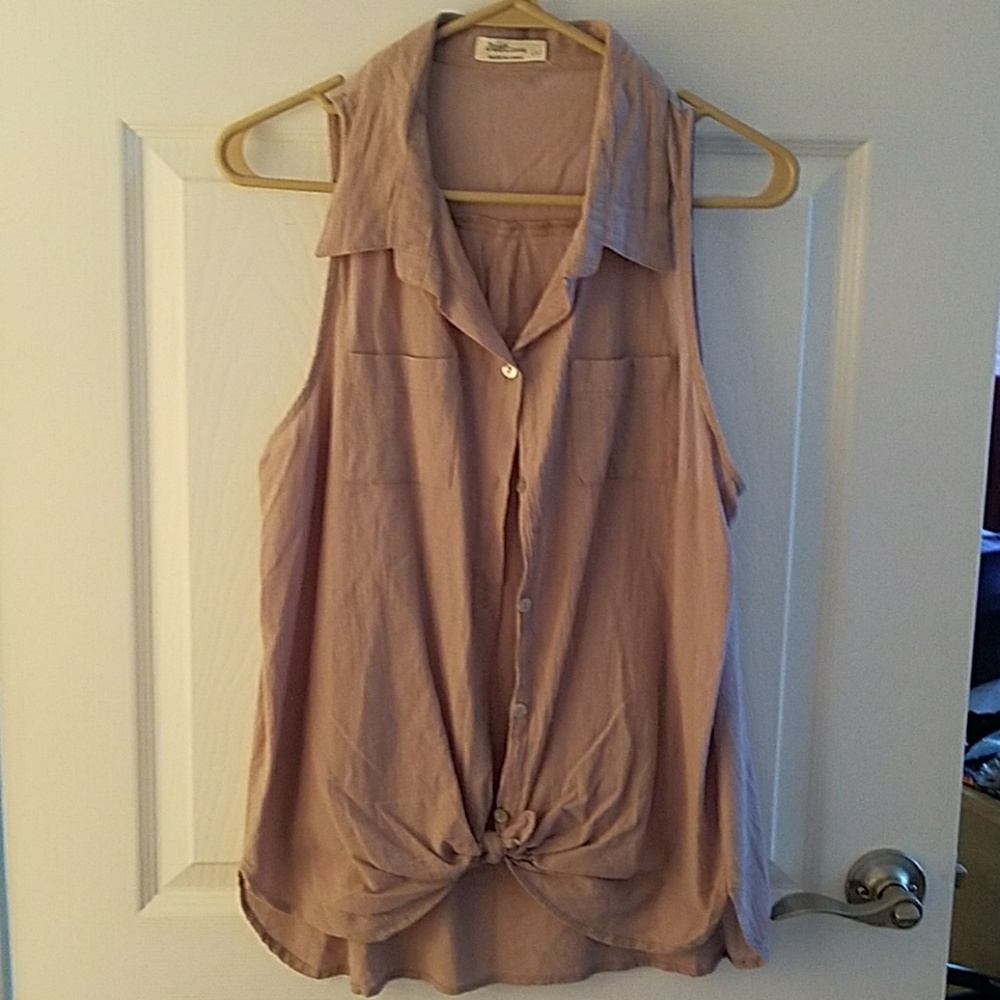 NWOT super cute button down top
