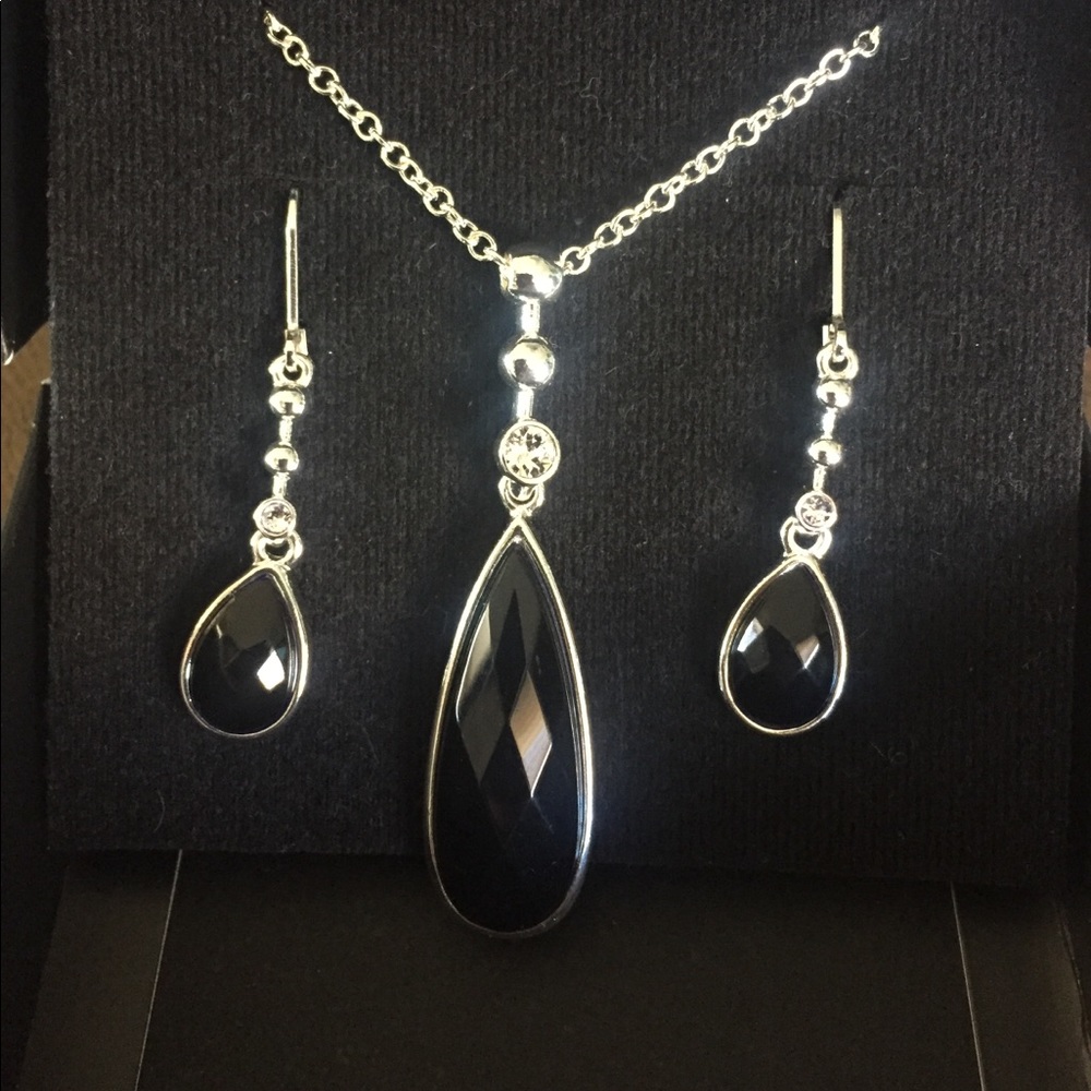 Black crystal drop necklace & earring set